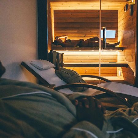 オリヴェーリ Eksotika Bed & Breakfast エクステリア 写真
