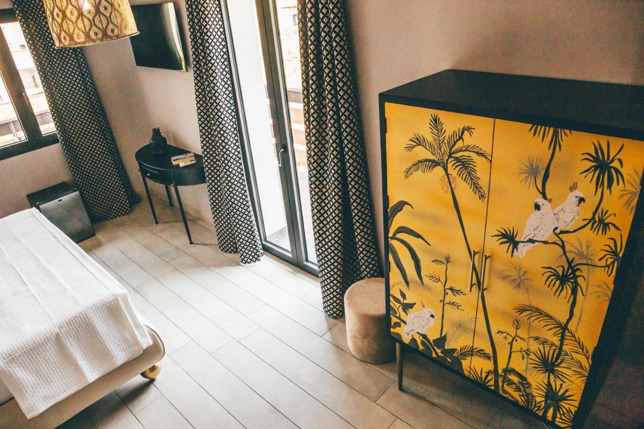 オリヴェーリ Eksotika Bed & Breakfast エクステリア 写真