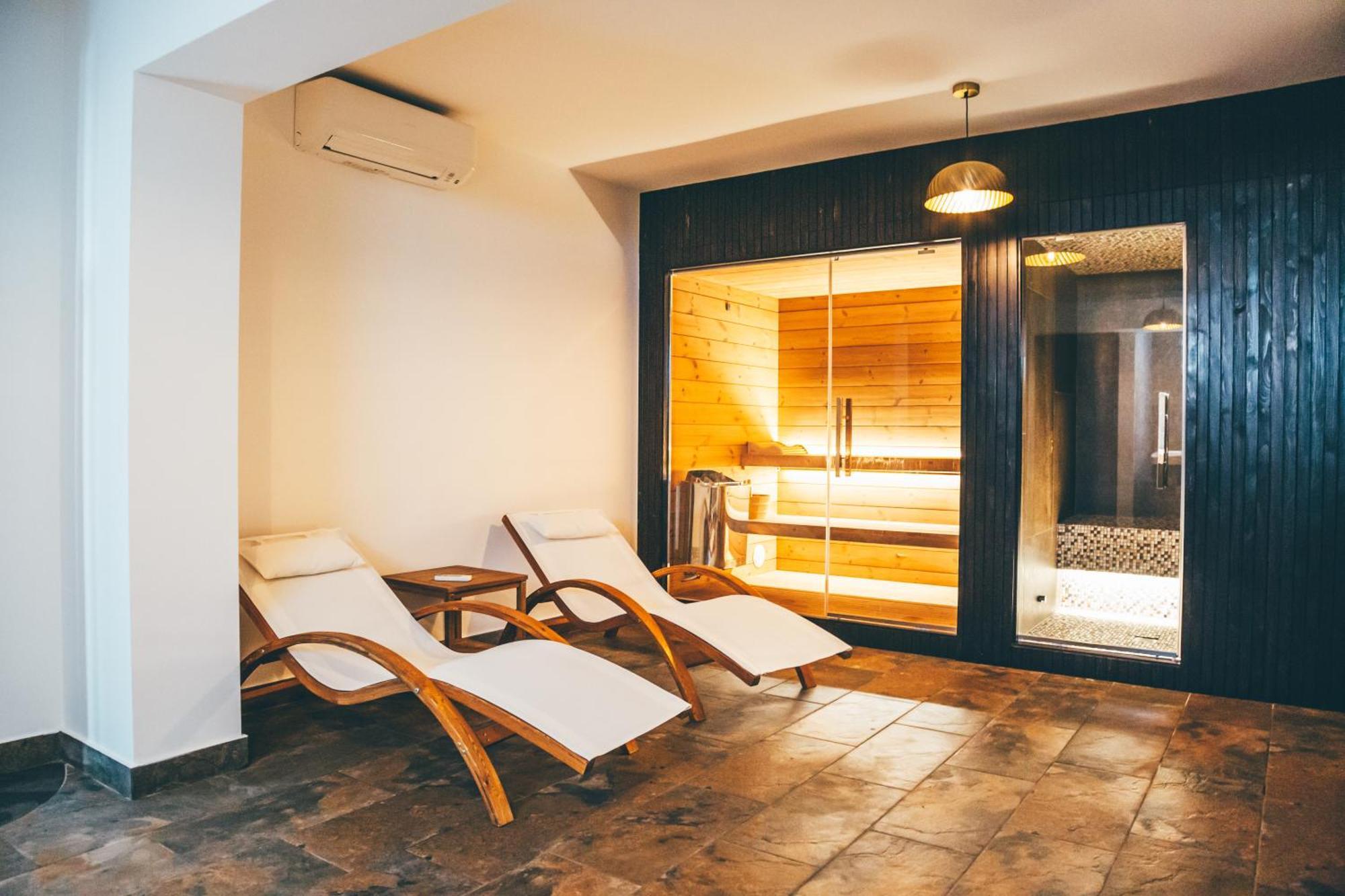 オリヴェーリ Eksotika Bed & Breakfast エクステリア 写真