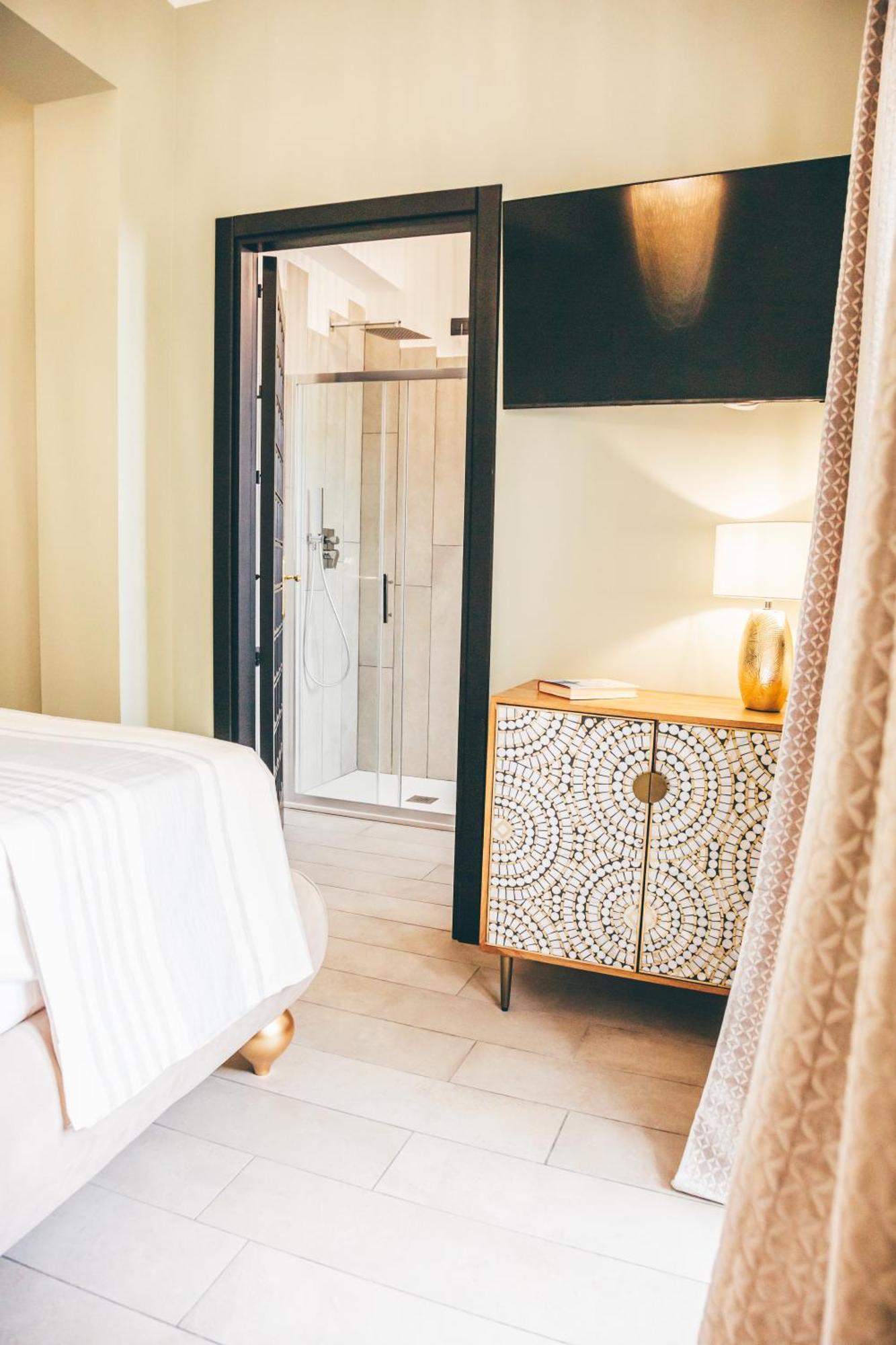 オリヴェーリ Eksotika Bed & Breakfast エクステリア 写真